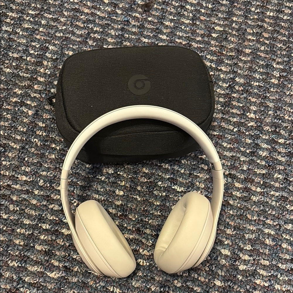 Beats by Dre Over-Ear Headphones - Cream
